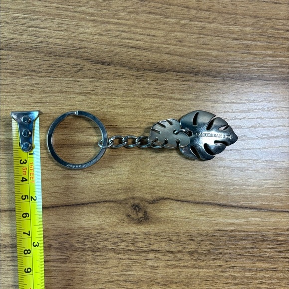 Caribbean Joe Tropical Hawaiian Monstera Palm Leaf Shaped Metal Keychain Keyring - Picture 6 of 7